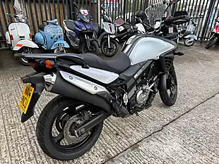 Used 2014 Suzuki V-Strom 650 White - Interior and Exterior details 3