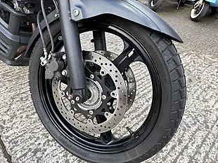 Used 2014 Suzuki V-Strom 650 White - Interior and Exterior details 8