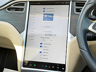Used 2014 Tesla Model S Red - Interior and Exterior details 14