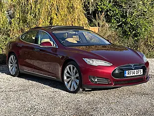 Used 2014 Tesla Model S Red - Interior and Exterior details 3
