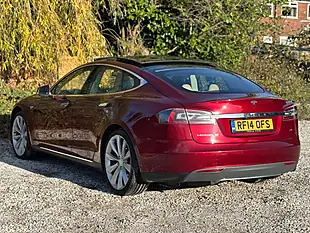 Used 2014 Tesla Model S Red - Interior and Exterior details 7