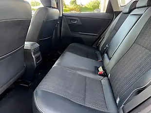 Used 2014 Toyota Auris Excel Blue - Interior and Exterior details 11