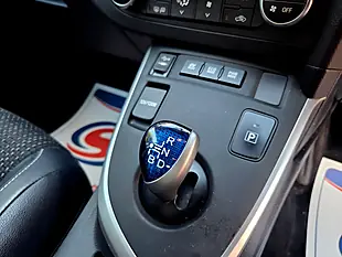 Used 2014 Toyota Auris Excel Blue - Interior and Exterior details 13
