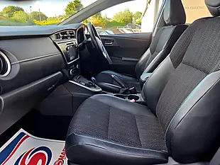 Used 2014 Toyota Auris Excel Blue - Interior and Exterior details 15