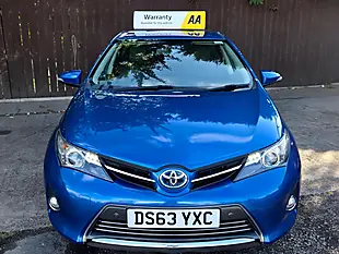 Used 2014 Toyota Auris Excel Blue - Interior and Exterior details 2