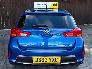 Used 2014 Toyota Auris Excel Blue - Interior and Exterior details 6