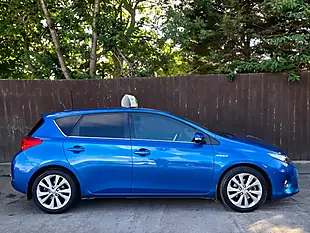 Used 2014 Toyota Auris Excel Blue - Interior and Exterior details 7