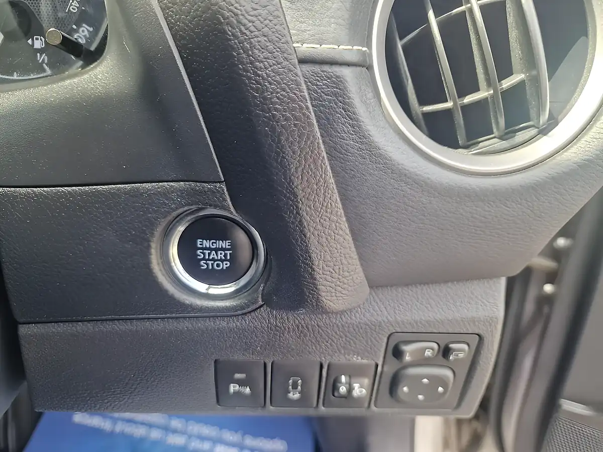 Used 2014 Toyota Auris Excel Bronze - Interior and Exterior details 14
