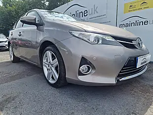 Used 2014 Toyota Auris Excel Bronze - Interior and Exterior details 8