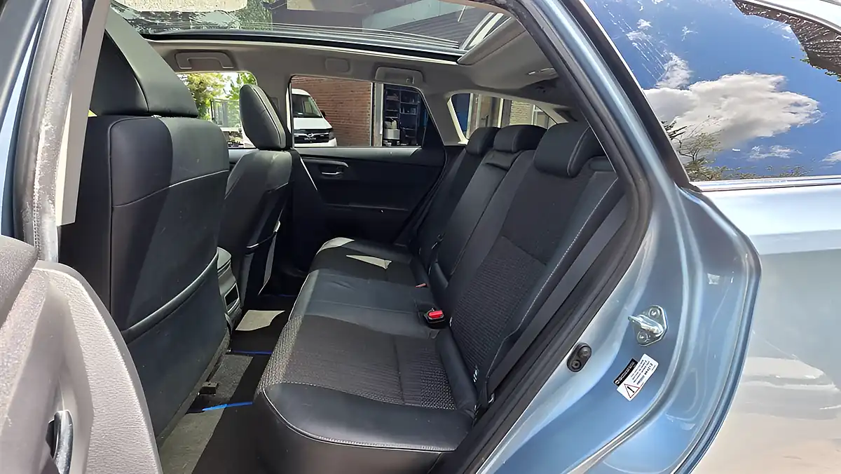 Used 2014 Toyota Auris Excel Touring Sports Blue - Interior and Exterior details 10
