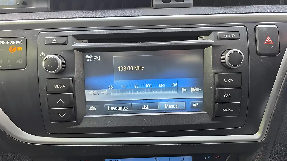 Used 2014 Toyota Auris Excel Touring Sports Blue - Interior and Exterior details 19
