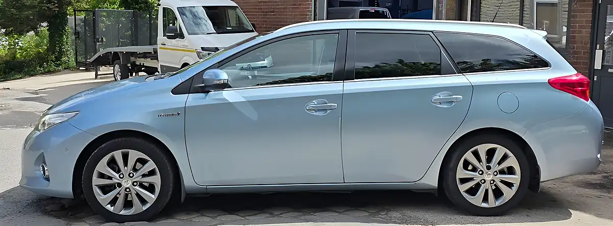 Used 2014 Toyota Auris Excel Touring Sports Blue - Interior and Exterior details 5