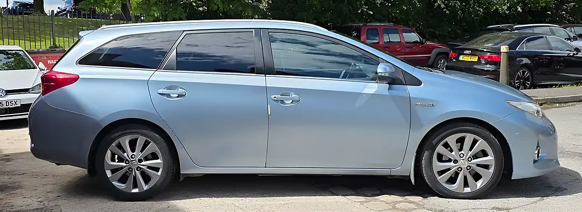 Used 2014 Toyota Auris Excel Touring Sports Blue - Interior and Exterior details 7