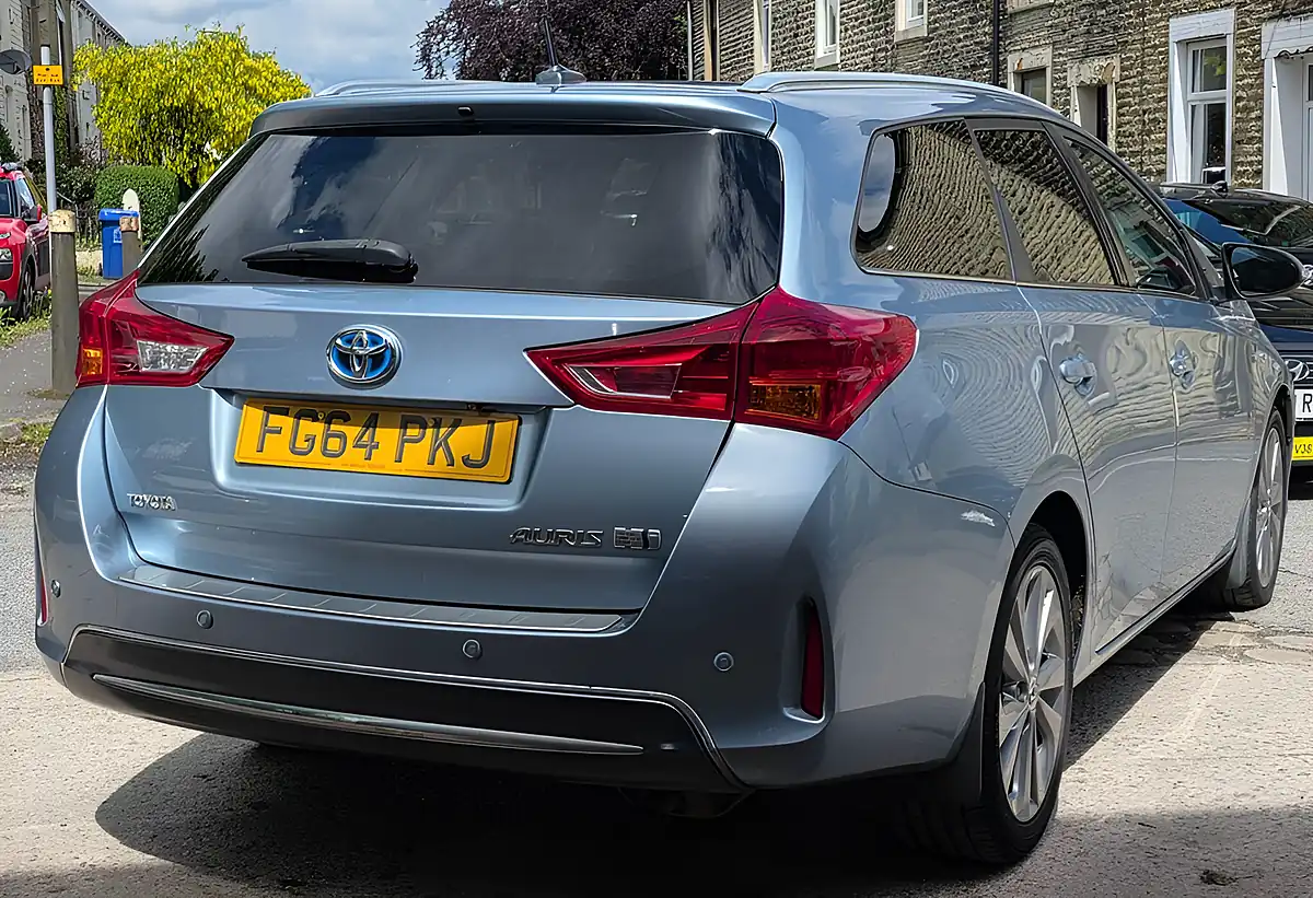 Used 2014 Toyota Auris Excel Touring Sports Blue - Interior and Exterior details 8