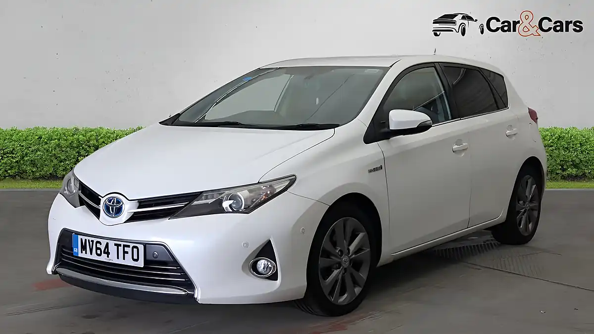 Used 2014 Toyota Auris Excel White - Interior and Exterior details 2