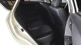 Used 2014 Toyota Auris Excel White - Interior and Exterior details 20