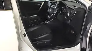 Used 2014 Toyota Auris Excel White - Interior and Exterior details 5