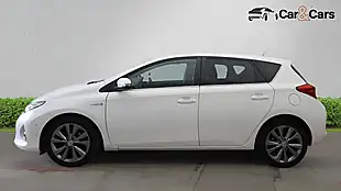 Used 2014 Toyota Auris Excel White - Interior and Exterior details 9