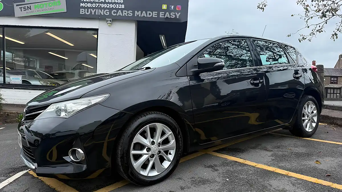 Used 2014 Toyota Auris Icon Black - Interior and Exterior details 10