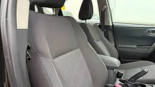 Used 2014 Toyota Auris Icon Black - Interior and Exterior details 16