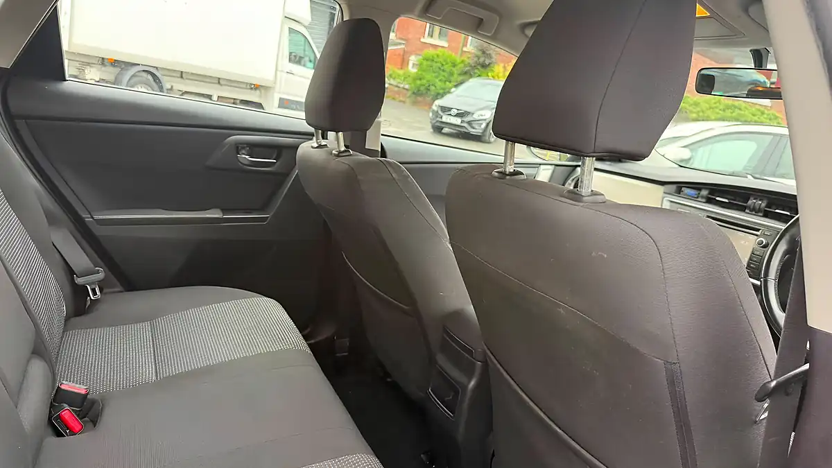 Used 2014 Toyota Auris Icon Black - Interior and Exterior details 17