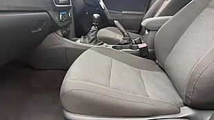 Used 2014 Toyota Auris Icon Black - Interior and Exterior details 18