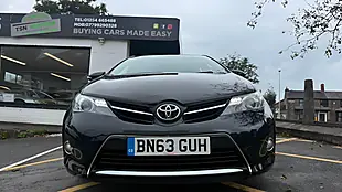 Used 2014 Toyota Auris Icon Black - Interior and Exterior details 6