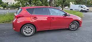 Used 2014 Toyota Auris Icon Plus Red - Interior and Exterior details 11