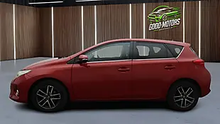 Used 2014 Toyota Auris Icon Plus Red - Interior and Exterior details 11