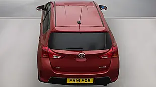 Used 2014 Toyota Auris Icon Plus Red - Interior and Exterior details 14
