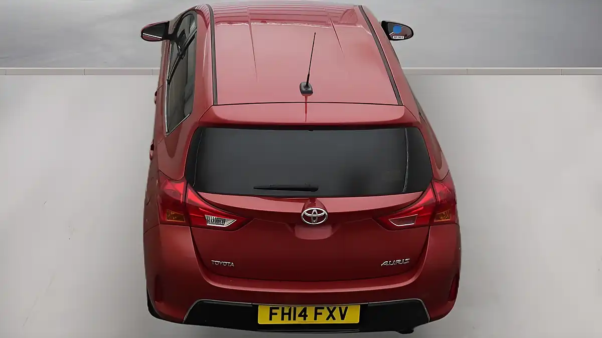 Used 2014 Toyota Auris Icon Plus Red - Interior and Exterior details 14