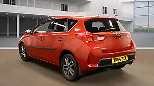 Used 2014 Toyota Auris Icon Plus Red - Interior and Exterior details 3