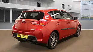 Used 2014 Toyota Auris Icon Plus Red - Interior and Exterior details 4