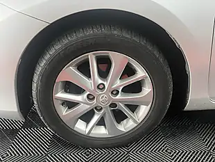 Used 2014 Toyota Auris Icon Silver - Interior and Exterior details 12
