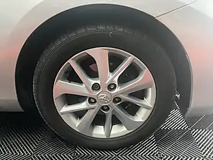 Used 2014 Toyota Auris Icon Silver - Interior and Exterior details 8