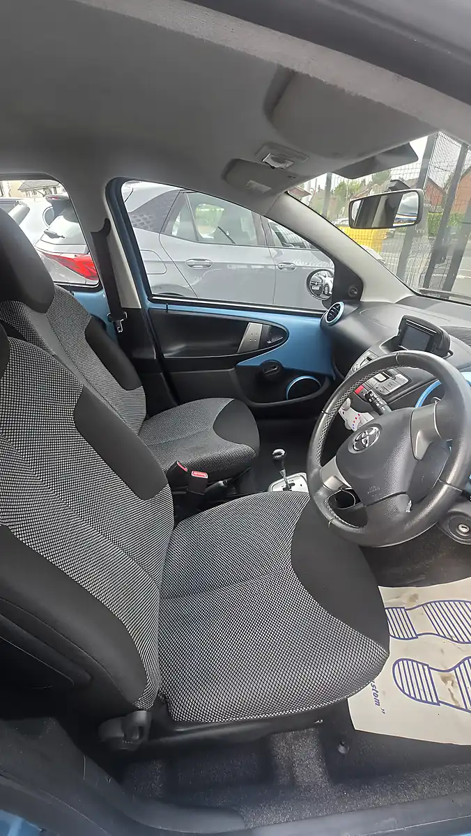 Used 2014 Toyota Aygo Ice Blue - Interior and Exterior details 7