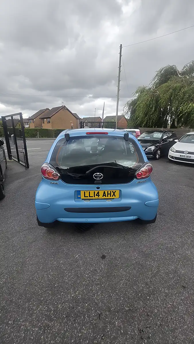 Used 2014 Toyota Aygo Ice Blue - Interior and Exterior details 8