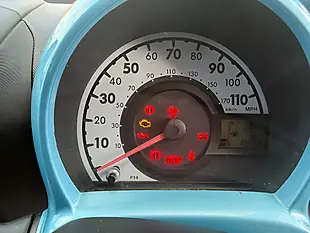 Used 2014 Toyota Aygo Ice Blue - Interior and Exterior details 9