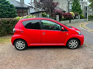 Used 2014 Toyota Aygo Mode Multicolour - Interior and Exterior details 3