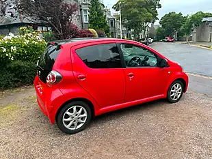 Used 2014 Toyota Aygo Mode Multicolour - Interior and Exterior details 5