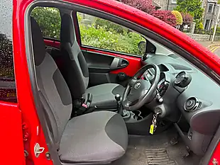 Used 2014 Toyota Aygo Mode Multicolour - Interior and Exterior details 9