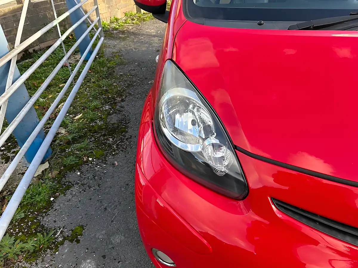 Used 2014 Toyota Aygo Mode Red - Interior and Exterior details 11