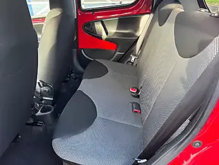 Used 2014 Toyota Aygo Mode Red - Interior and Exterior details 14