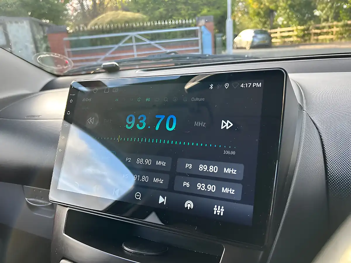 Used 2014 Toyota Aygo Mode Red - Interior and Exterior details 16