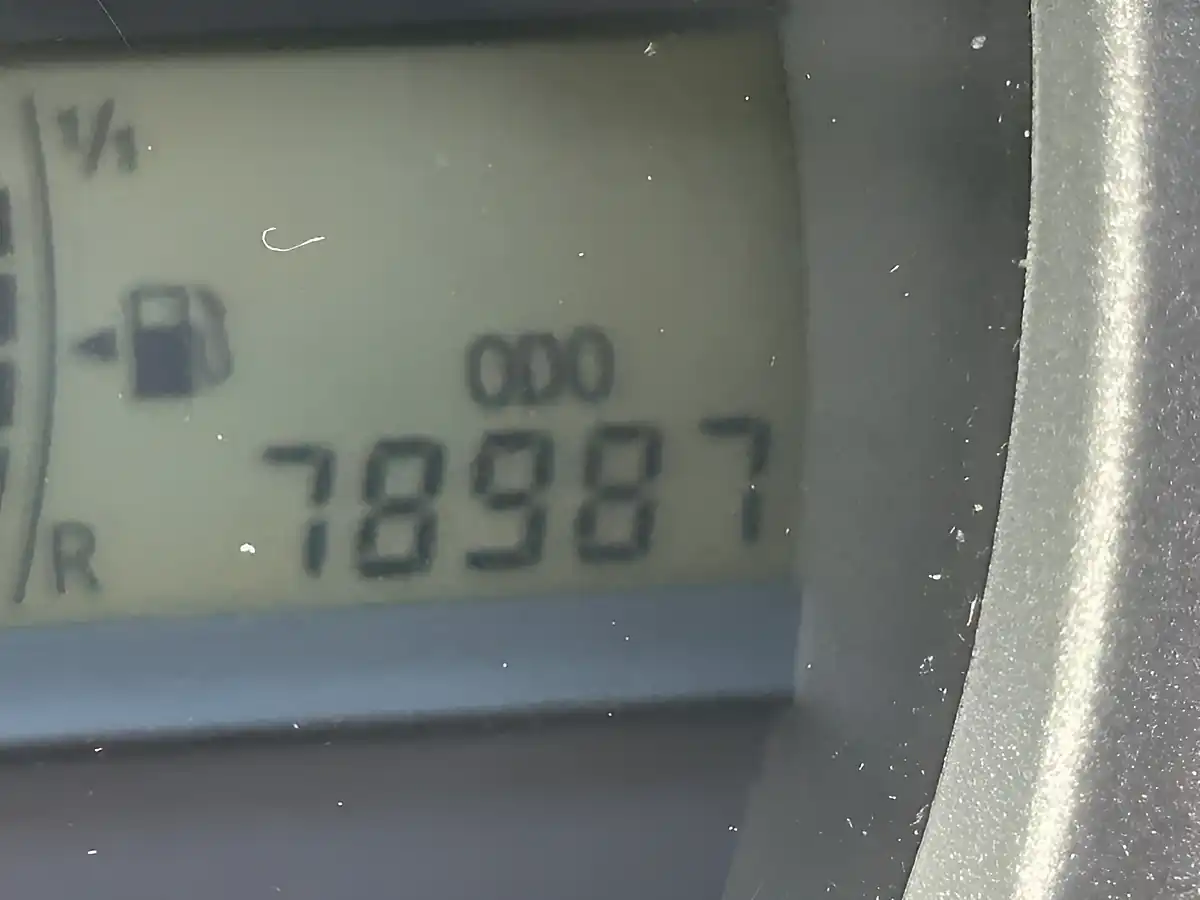 Used 2014 Toyota Aygo Mode Red - Interior and Exterior details 18