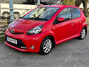 Used 2014 Toyota Aygo Mode Red - Interior and Exterior details 2