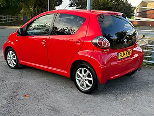 Used 2014 Toyota Aygo Mode Red - Interior and Exterior details 4