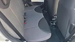 Used 2014 Toyota Aygo Mode White - Interior and Exterior details 18