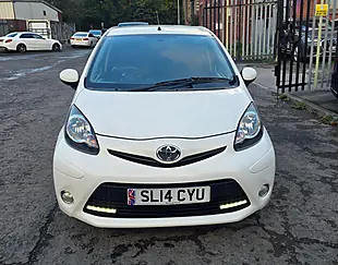Used 2014 Toyota Aygo Mode White - Interior and Exterior details 2