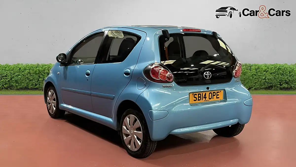 Used 2014 Toyota Aygo Move Blue - Interior and Exterior details 3